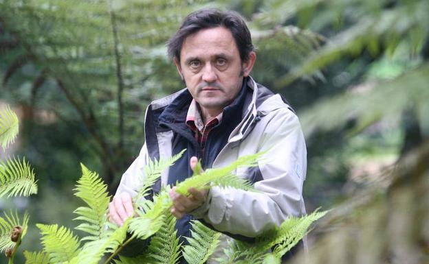 Álvaro Bueno gana la primera batalla por su expulsión del Botánico