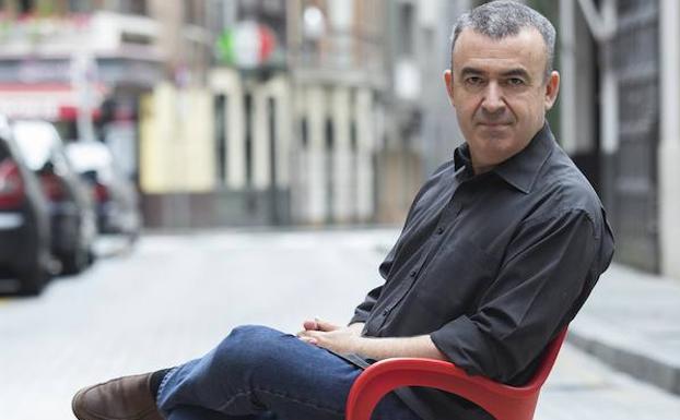 «La novela negra se ha convertido en canónica»