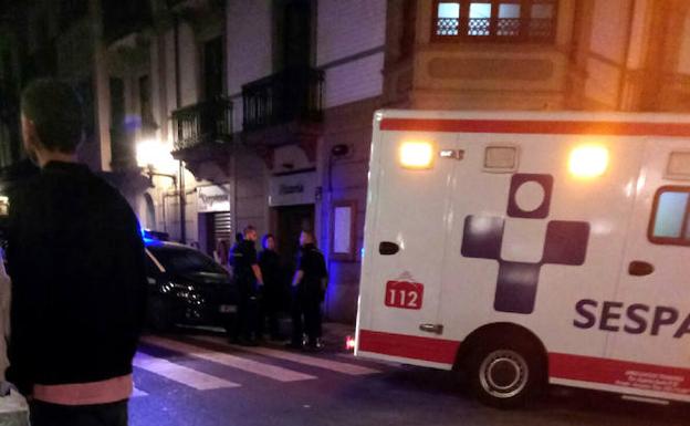 El juez decreta el ingreso en prisión de los dos presuntos agresores de un joven en Gijón