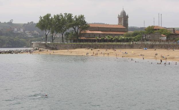 Alarma por una posible desaparición en la playa de Luanco