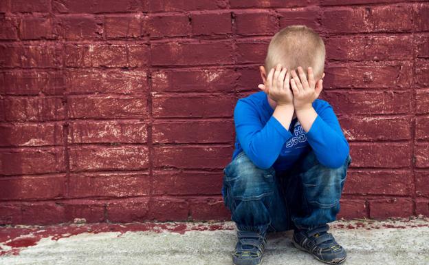 Un niño lleva a juicio a su madre por darle un bofetón y el juez ve «justificado» el castigo