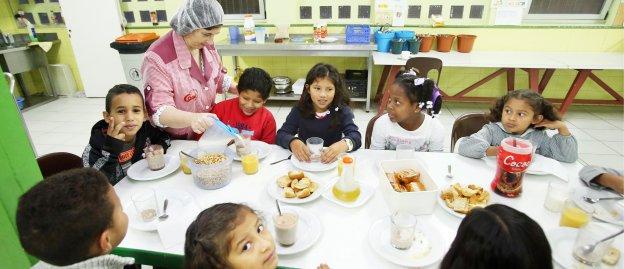 Las becas de comedor escolar aumentan un 36% en los últimos tres años