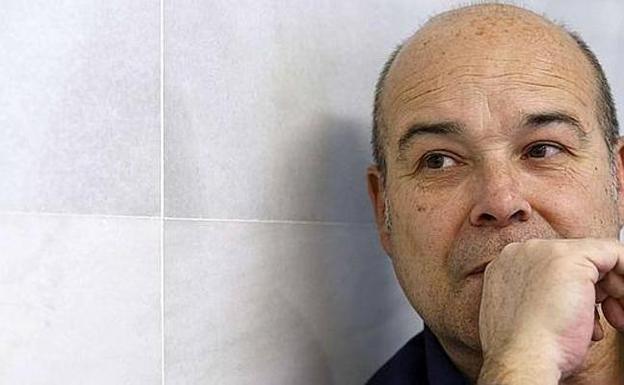 Antonio Resines: «El Teatro Jovellanos me ha impresionado»