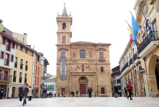 El gobierno local reclama la lista de bienes «privatizados» por la Iglesia con una norma de Aznar