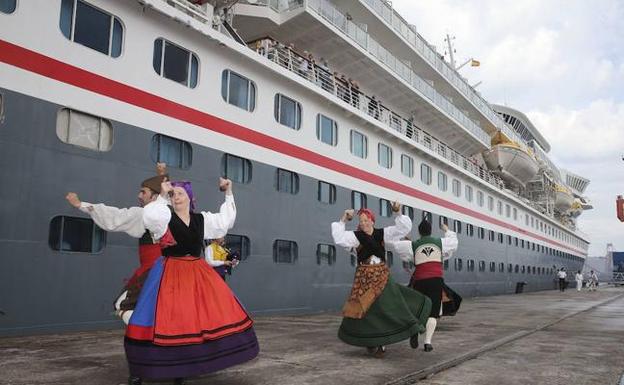 El Musel recibe el lunes al barco alemán 'Europa 2', la séptima escala de cruceros del año