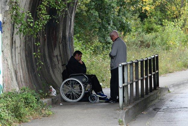 Vuelve a La Fresneda el ovetense sin hogar que vivió bajo un puente