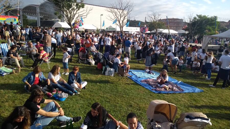 Candás reparte 4.000 kilos de sardinas en su tradicional festival