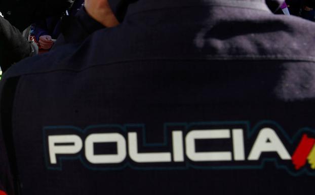 Detienen a dos matrimonios que vendían a sus hijas al precio de 500 y 1.500 euros