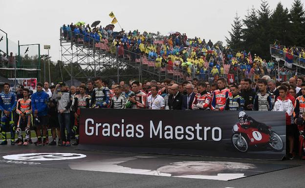 Un minuto de silencio por Ángel Nieto antes del GP de la República Checa