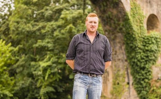 «Nada impone tanto como interpretar tonada para el público de la plaza Mayor»