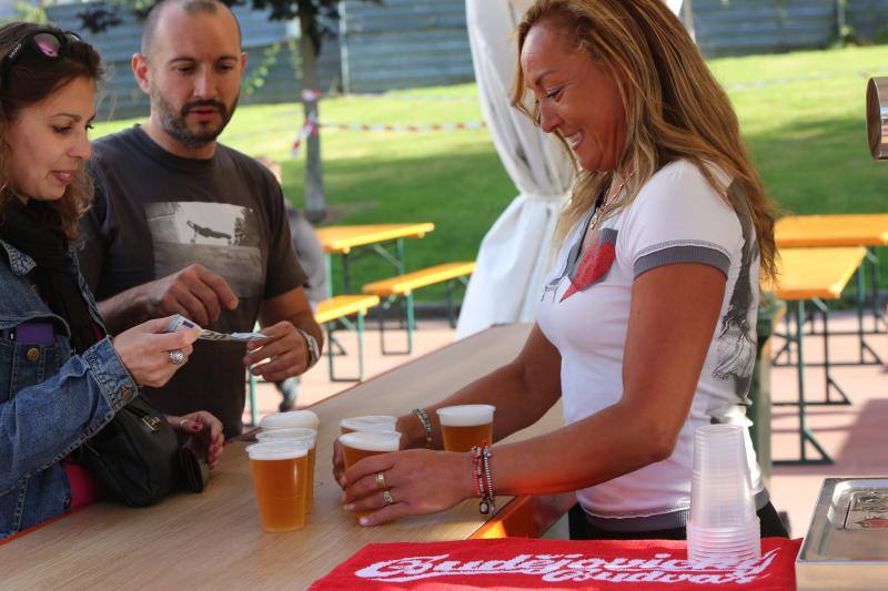 Avilés brinda con cerveza en su festival dedicado a esta bebida