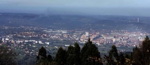 El Principado vigilará con cámaras la polución de Arcelor, Aboño y El Musel antes de un año
