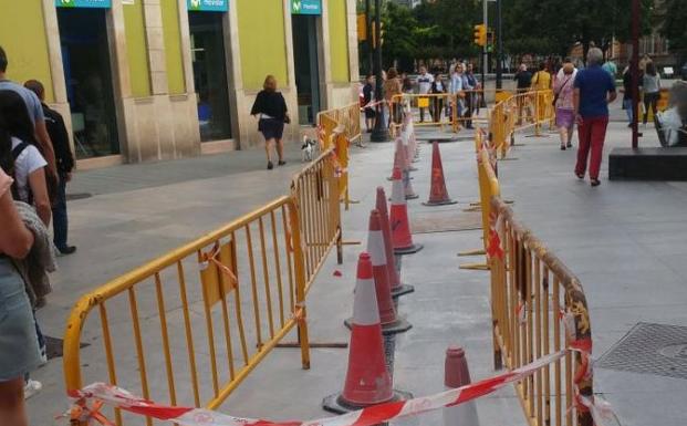 El PSOE critica la ejecución de obras en las calles del centro en la Semana Grande