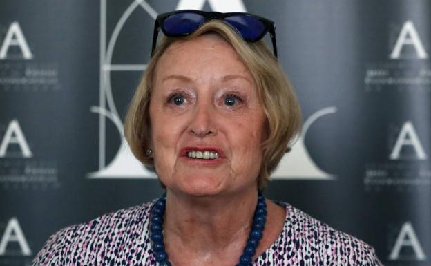 Yvonne Blake: «Es mejor dejar el politiqueo fuera de los Goya»