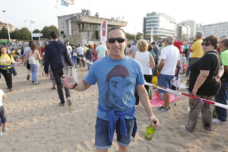 ¿Estuviste en el récord de escanciado simultáneo de 2017? ¡Búscate! (8)