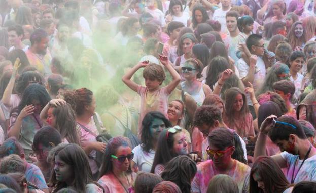 Poniente se llena de color