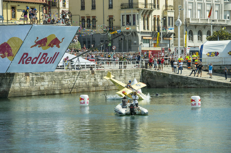Así se prepara el 'Día de las Alas' de Red Bull en Gijón