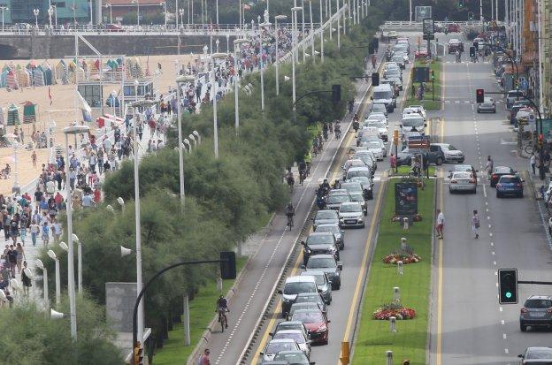 Mañana de intensos atascos por toda la ciudad
