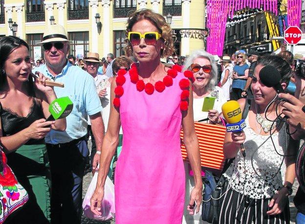 Paseíllo de famosos en la retirada de Francisco Rivera