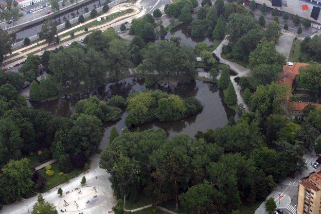 El Consistorio rescindirá el contrato para la draga de los estanques del parque