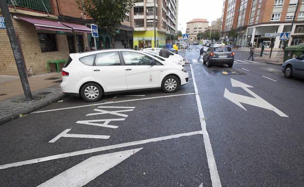 Detenida en Avilés por negarse a pagar un taxi desde Vigo e insultar y escupir a la policía