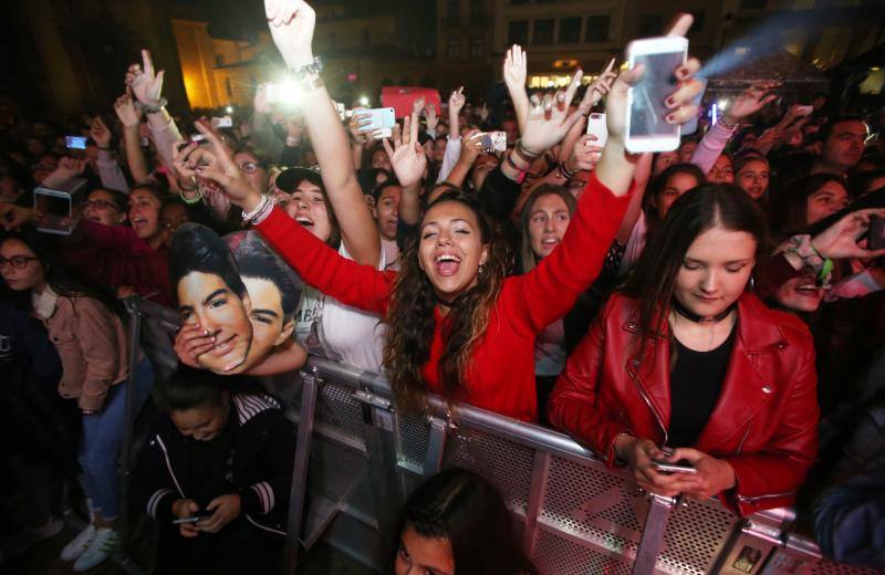 Oviedo se rinde a Gemeliers en su multitudinario concierto en San Mateo