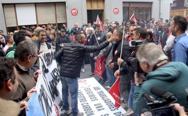 Dos mil personas salen a la calle en Ponferrada en defensa de la minería del carbón