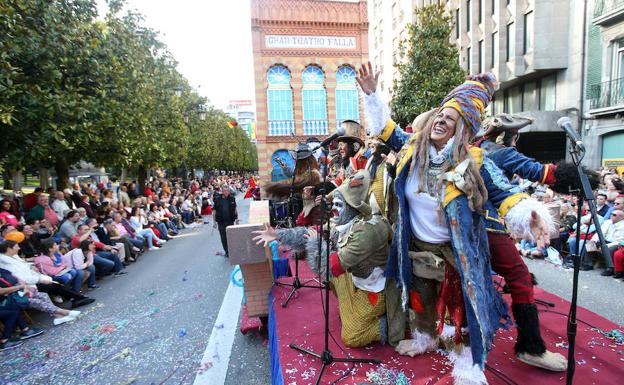 ¿Estuviste en el Desfile del Día de América en Asturias? ¡Búscate!