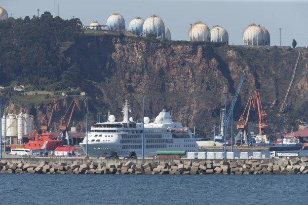El crucero Silver Wind visita Gijón con 280 pasajeros