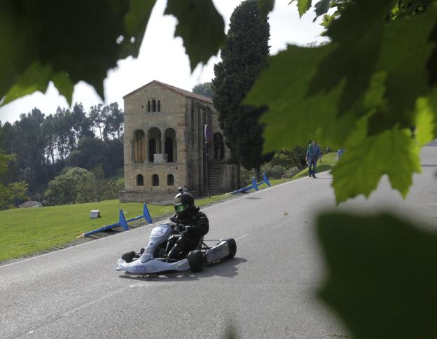 A cien kilómetros por hora por las cuestas del Naranco