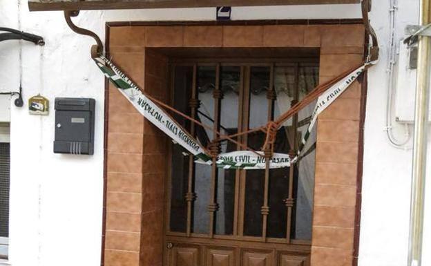 Uno de los niños de la pareja muerta en Huelva: «Mamá está dormida y muy fría»