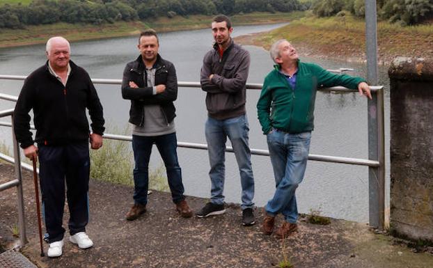 Las cañas esperan en Los Alfilorios