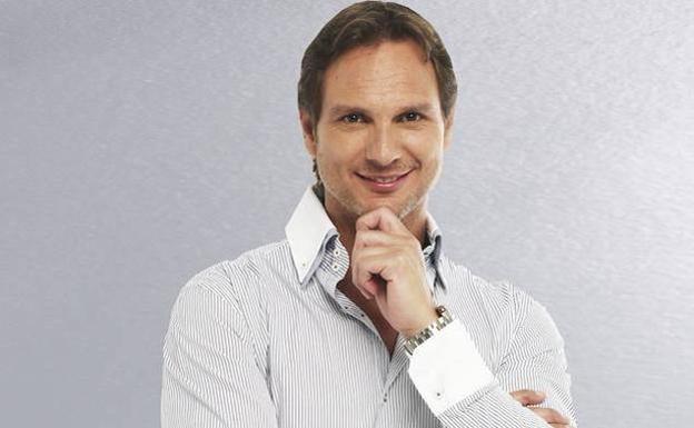 «Emitan el programa de Javier Cárdenas en horas en las que los horóscopos y otras supercherías hacen su agosto»