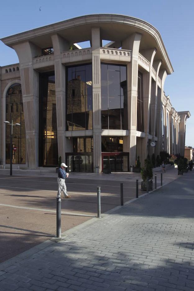 Un informe de Bomberos determinará si es posible un uso parcial del Auditorio de Oviedo