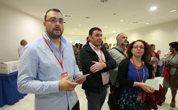 Barbón saca adelante la nueva ejecutiva de la FSA con un respaldo del 64%