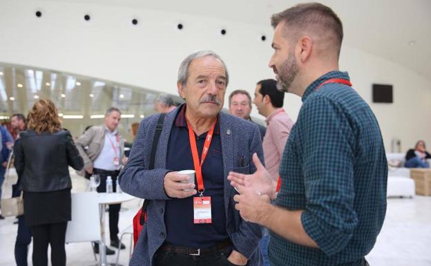 Los socialistas asturianos se comprometen a abrir un debate sobre la eutanasia