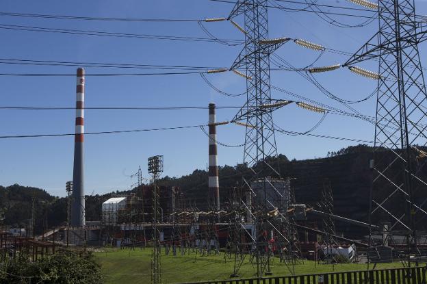 Red Eléctrica corta el suministro a Azsa, Alcoa y Arcelor para evitar un apagón