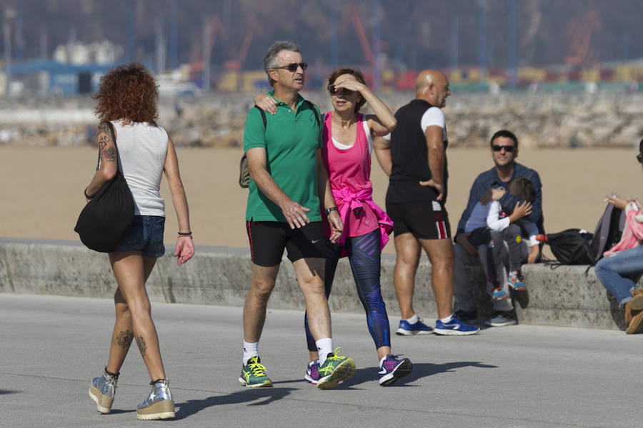 Sol y lleno total en Asturias en el puente del Pilar