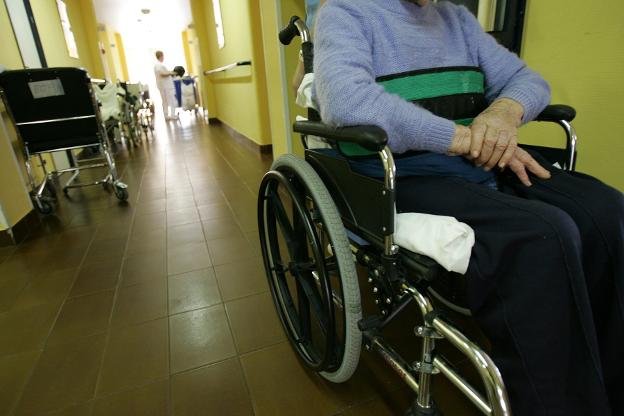 La falta de residencias para enfermos mentales lleva a ingresar a jóvenes en geriátricos
