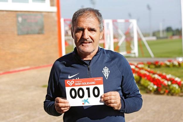 Paco Herrera se une a la Marcha Familiar de EL COMERCIO