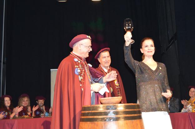 Carme Chaparro: «Me crié entre vides y entre ellas jugué al escondite»