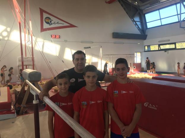 Pelayo Rubio, Pelayo Mateo y Xuan Ceñal se entrenan con la selección