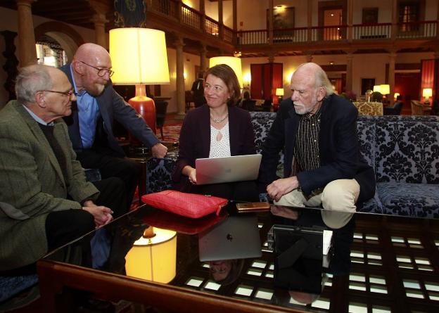 «Si Dios existe, opera bajo las leyes del universo»