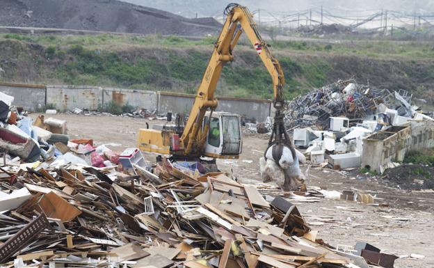 La Junta, a favor de reducir al mínimo posible la incineración de basuras