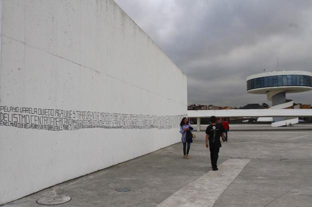 El Niemeyer, un lienzo en blanco