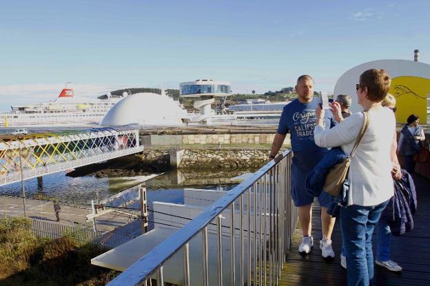El crucero misterioso recala en Avilés