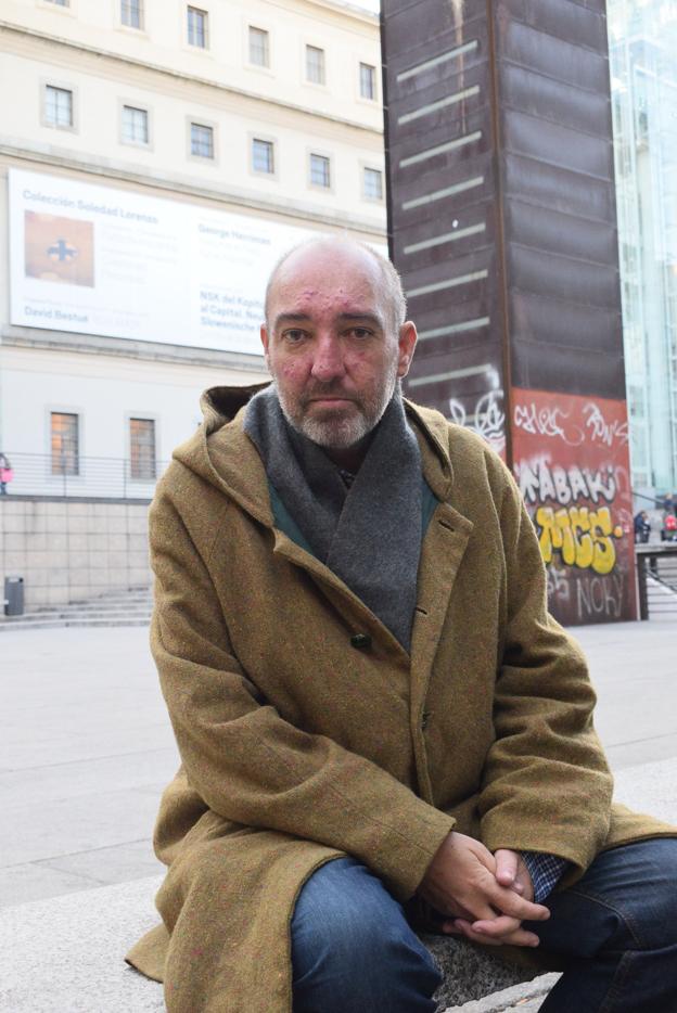 «Escribir es mi pasión y además no tengo que aguantar a tanto miserable»