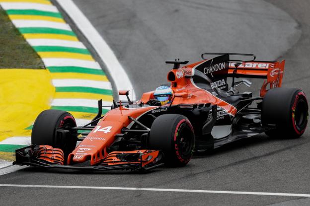 Alonso pisa a fondo en Interlagos