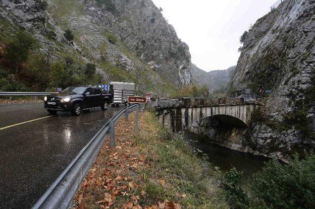 Las obras de ensanche del Desfiladero de La Hermida se reanudan este lunes