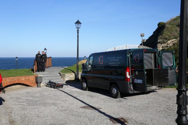 Recuperan el cadáver de una mujer que cayó desde el cerro